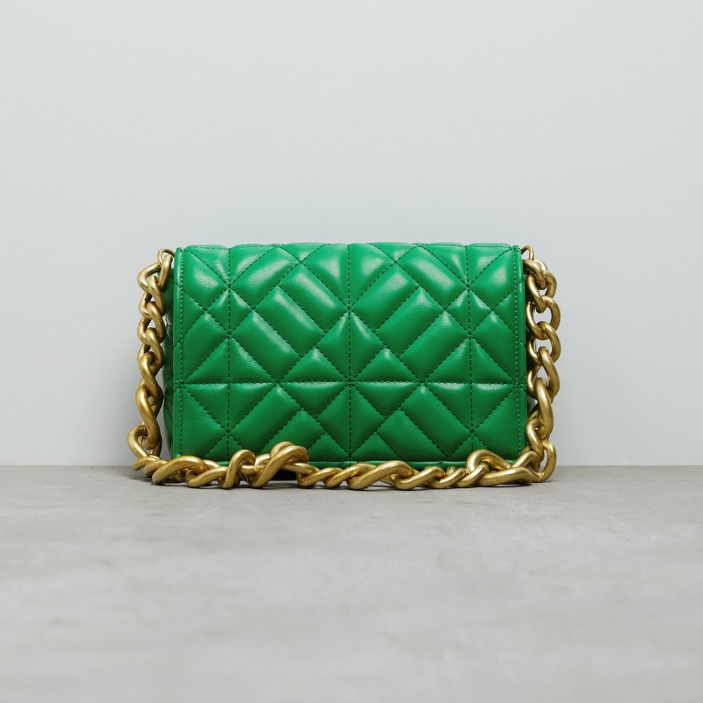 Quilted Chain Strap Shoulder Bag